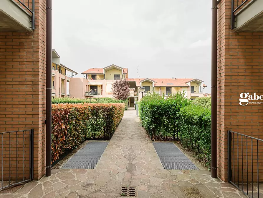 Immagine 38 di Appartamento in vendita  in Via Caduti della Libertà 5 a Verderio Superiore