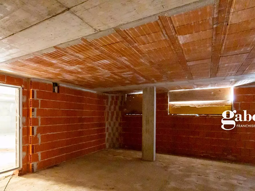 Immagine 11 di Villa in vendita  in Via Grigna Snc a Verderio Superiore