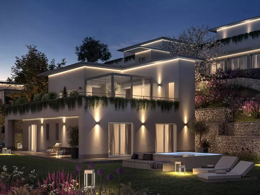 Immagine 2 di Villa in vendita  in VIA SAN PIETRO SNC a La Valletta Brianza