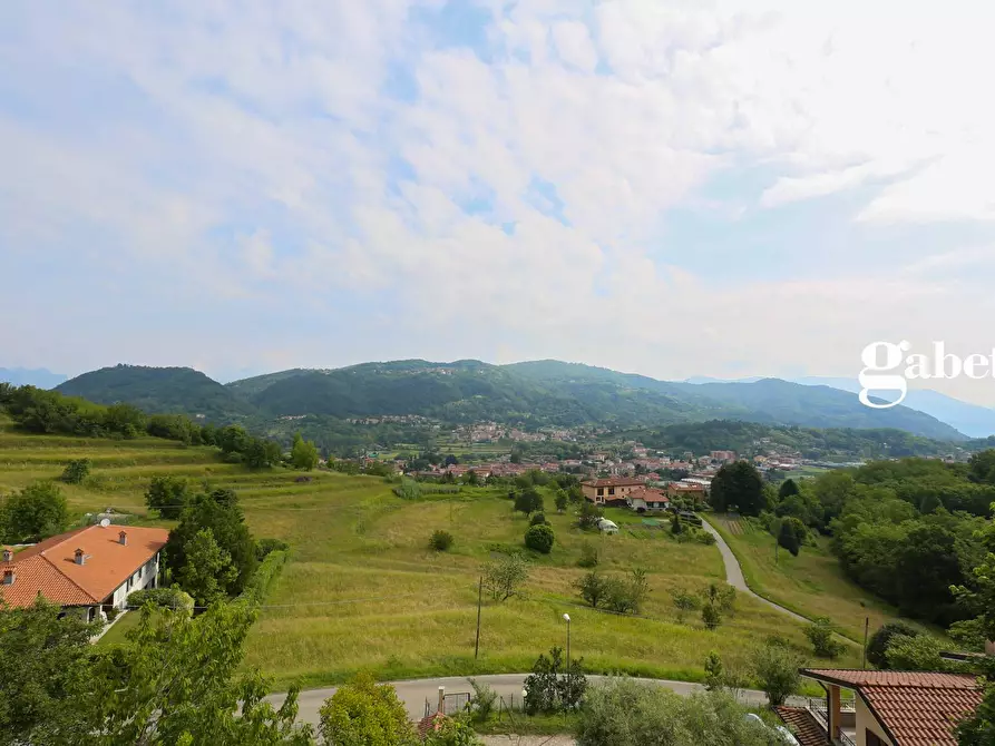 Immagine 12 di Villa in vendita  in VIA SAN PIETRO SNC a La Valletta Brianza
