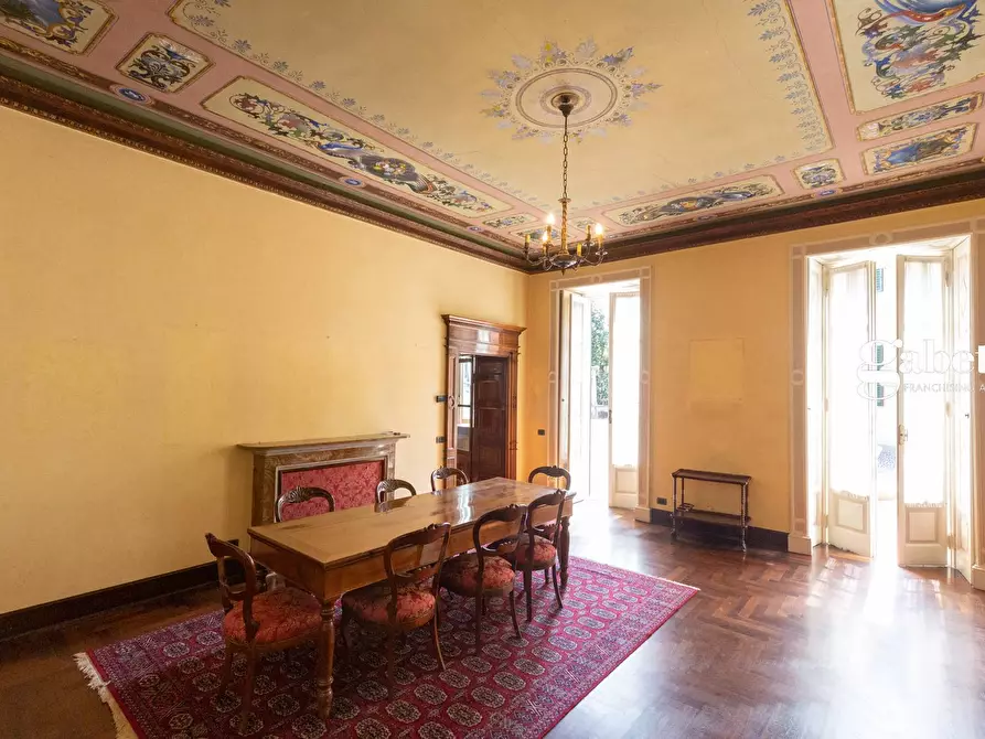 Immagine 22 di Palazzo in vendita  in Piazza Cioja 1 a Missaglia