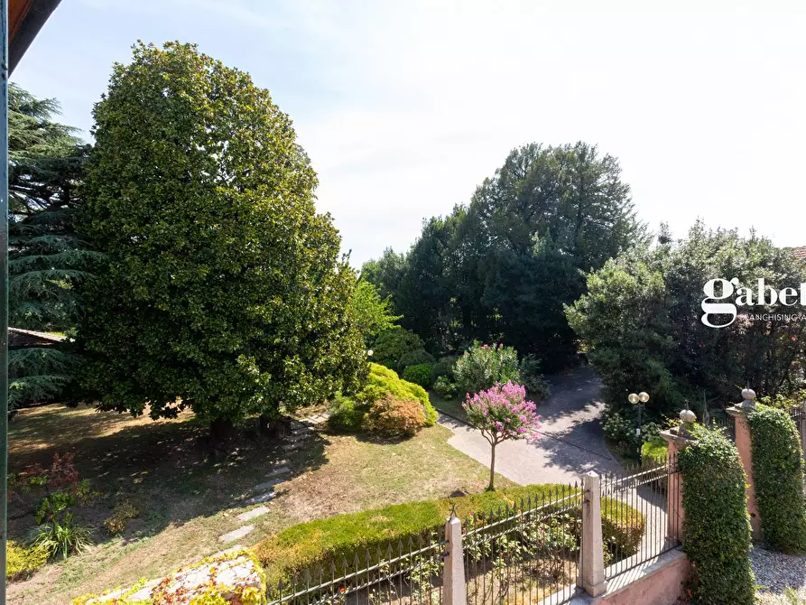 Immagine 29 di Palazzo in vendita  in Piazza Cioja 1 a Missaglia