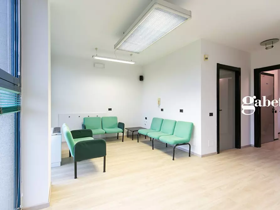 Immagine 30 di Ufficio in vendita  in Via De Gasperi 119 a Merate