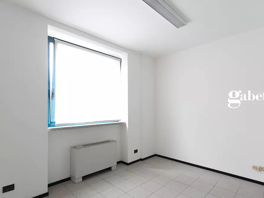 Immagine 35 di Ufficio in vendita  in Via De Gasperi 119 a Merate