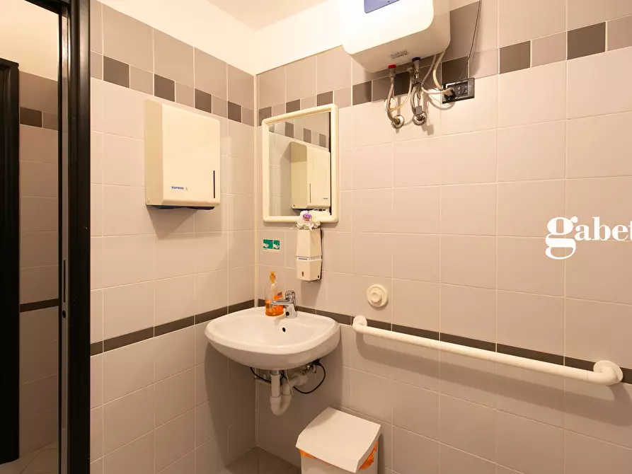 Immagine 27 di Attività commerciale in affitto  in Via De Gasperi 119 a Merate