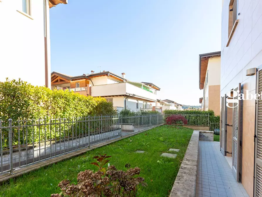 Immagine 22 di Appartamento in vendita  in Via Ruschetta 2 a Imbersago