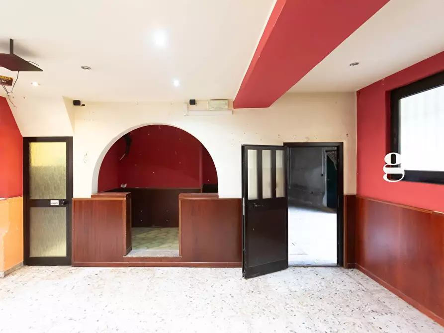 Immagine 13 di Negozio in vendita  in Piazza Della Vittoria 3 a Paderno D'adda