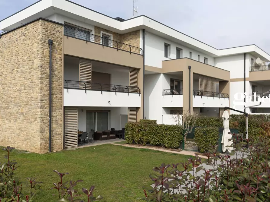 Immagine 10 di Attico in vendita  in via Setticarraro 34 a Bernareggio