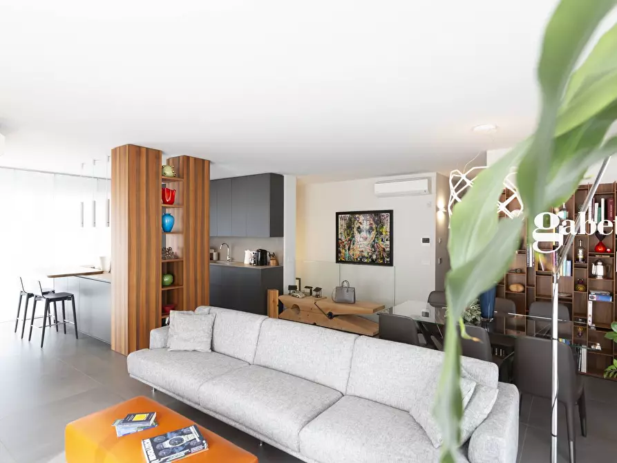 Immagine 17 di Attico in vendita  in via Setticarraro 34 a Bernareggio