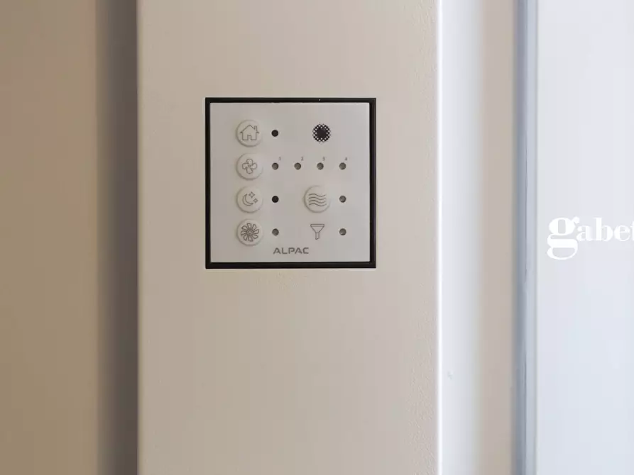 Immagine 31 di Attico in vendita  in via Setticarraro 34 a Bernareggio