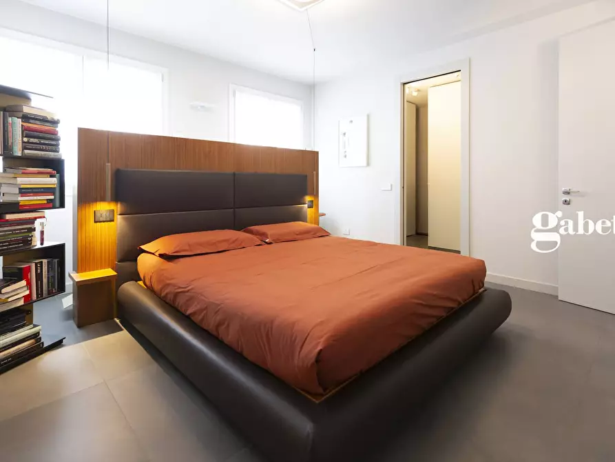 Immagine 32 di Attico in vendita  in via Setticarraro 34 a Bernareggio