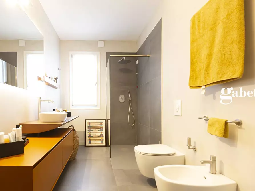 Immagine 35 di Attico in vendita  in via Setticarraro 34 a Bernareggio