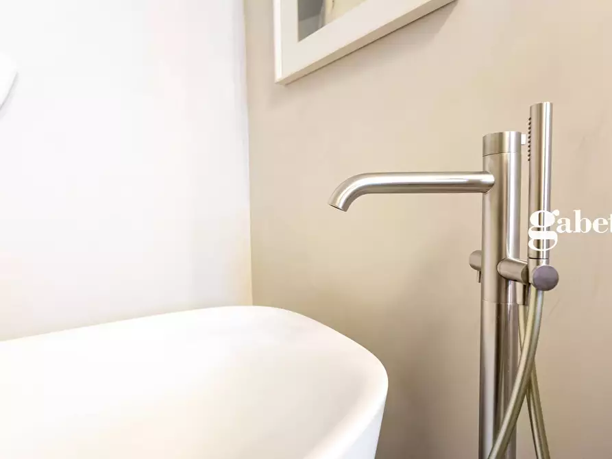 Immagine 38 di Attico in vendita  in via Setticarraro 34 a Bernareggio