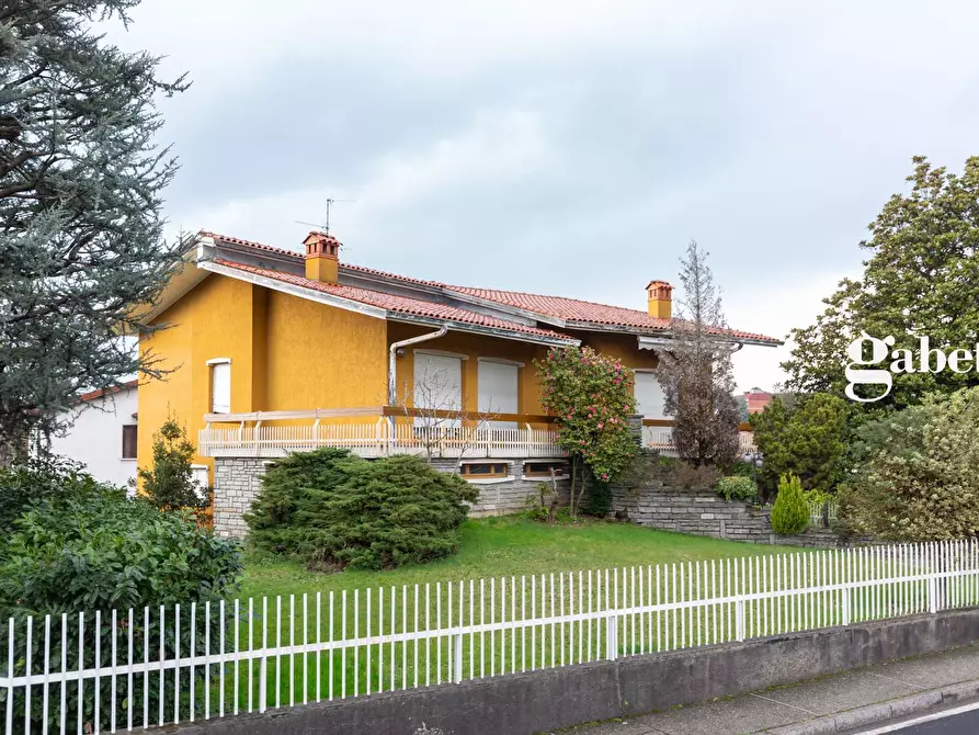 Immagine 2 di Villa in vendita  in Via Trento 28 a Osnago