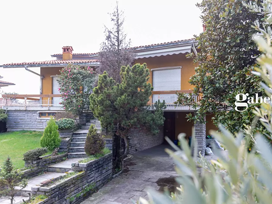 Immagine 9 di Villa in vendita  in Via Trento 28 a Osnago