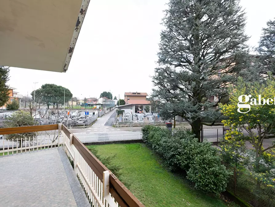 Immagine 16 di Villa in vendita  in Via Trento 28 a Osnago