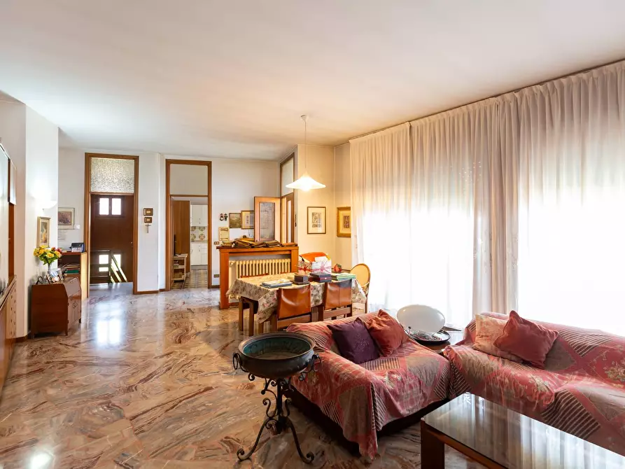 Immagine 26 di Villa in vendita  in Via Trento 28 a Osnago