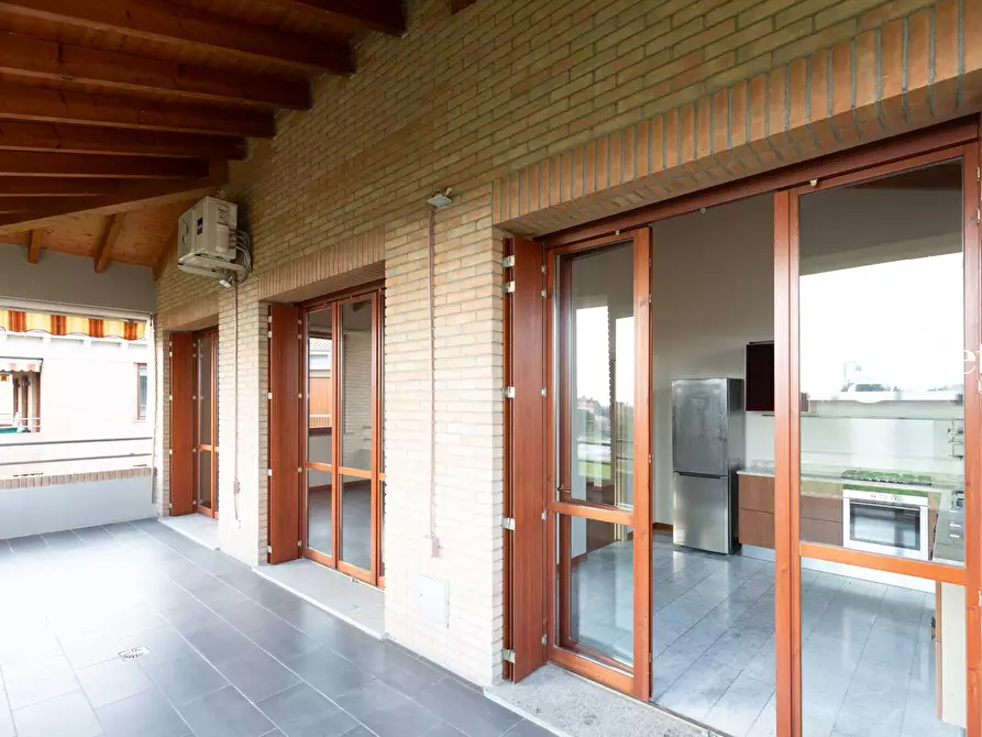 Immagine 1 di Attico in affitto  in Via Degli Alpini 8 a Merate