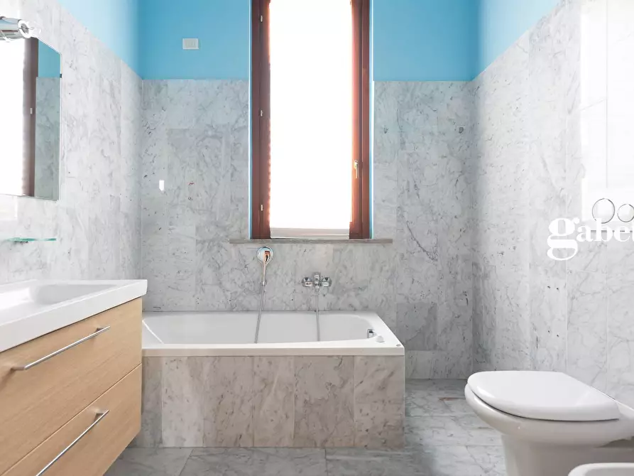 Immagine 32 di Attico in affitto  in Via Degli Alpini 8 a Merate