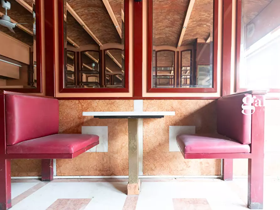 Immagine 17 di Negozio in vendita  in Piazza Prinetti 18 a Merate