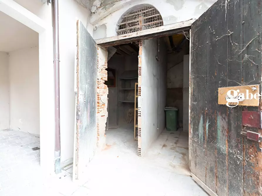 Immagine 24 di Negozio in vendita  in Piazza Prinetti 18 a Merate