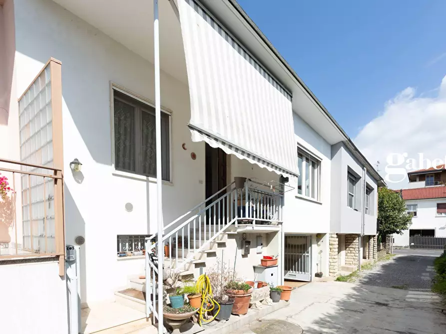 Immagine 5 di Casa indipendente in vendita  in Via Donizetti 3 a Bernareggio