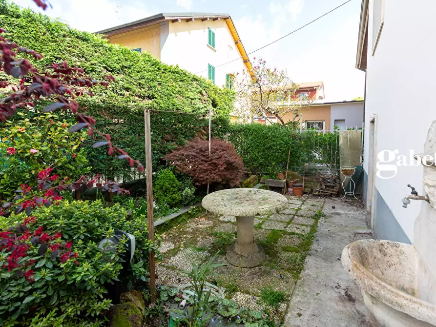 Immagine 16 di Casa indipendente in vendita  in Via Donizetti 3 a Bernareggio