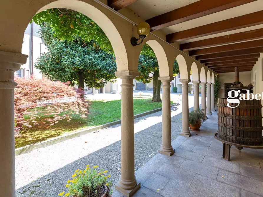 Immagine 12 di Appartamento in vendita  in Via Calco superiore 1 a Calco