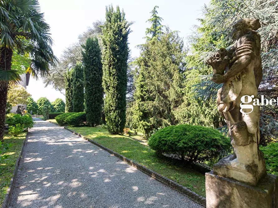 Immagine 63 di Appartamento in vendita  in Via Calco superiore 1 a Calco