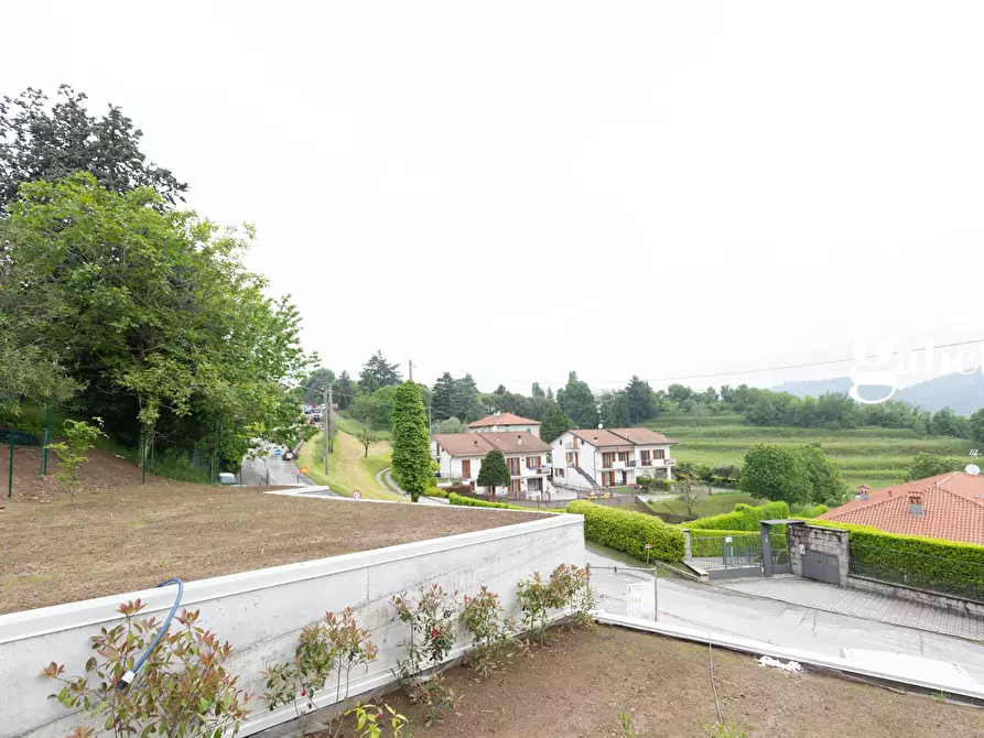 Immagine 15 di Villa in vendita  in VIA SAN PIETRO SNC a La Valletta Brianza