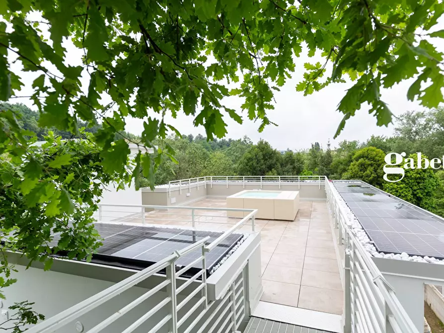 Immagine 7 di Villa in vendita  in VIA SAN PIETRO SNC a La Valletta Brianza