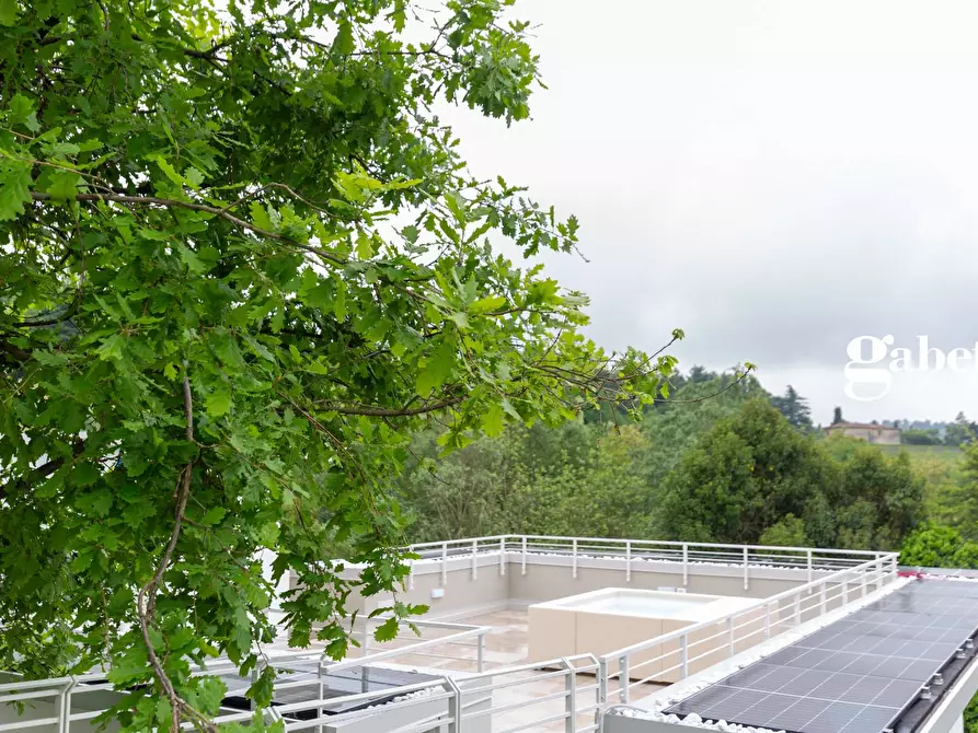 Immagine 8 di Villa in vendita  in VIA SAN PIETRO SNC a La Valletta Brianza