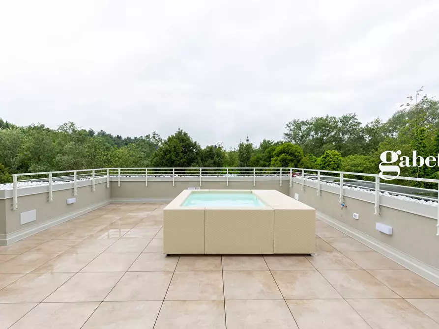 Immagine 19 di Villa in vendita  in VIA SAN PIETRO SNC a La Valletta Brianza