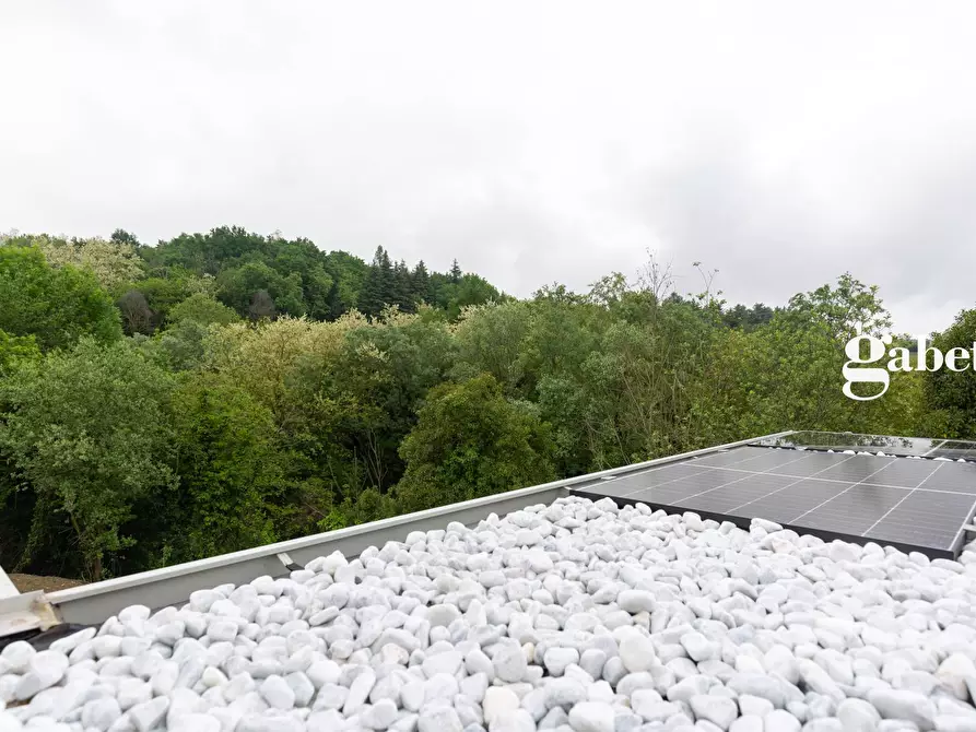 Immagine 23 di Villa in vendita  in VIA SAN PIETRO SNC a La Valletta Brianza