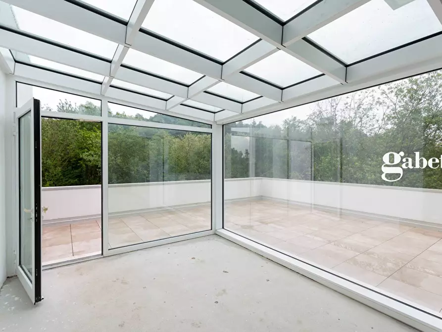 Immagine 25 di Villa in vendita  in VIA SAN PIETRO SNC a La Valletta Brianza