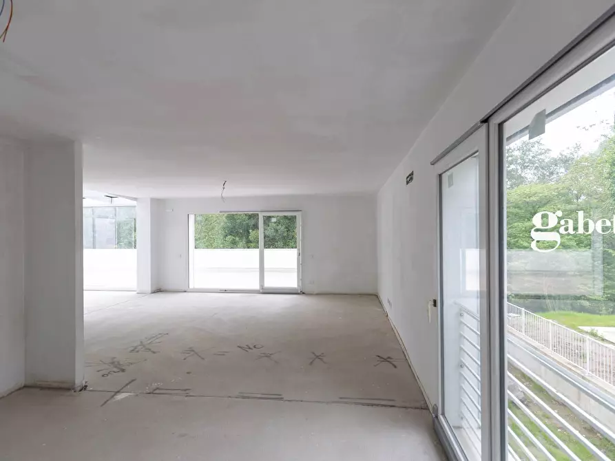 Immagine 34 di Villa in vendita  in VIA SAN PIETRO SNC a La Valletta Brianza