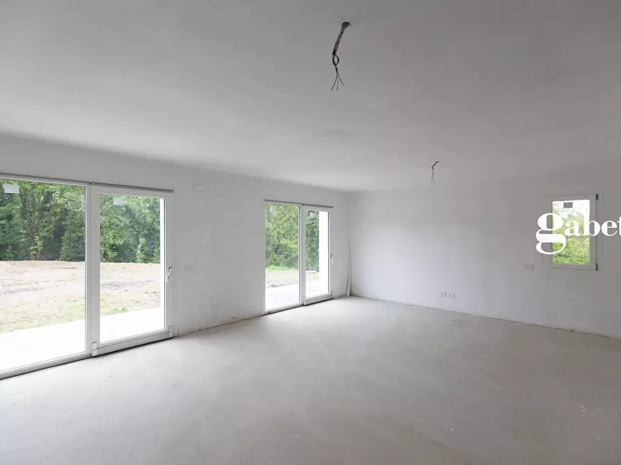 Immagine 37 di Villa in vendita  in VIA SAN PIETRO SNC a La Valletta Brianza