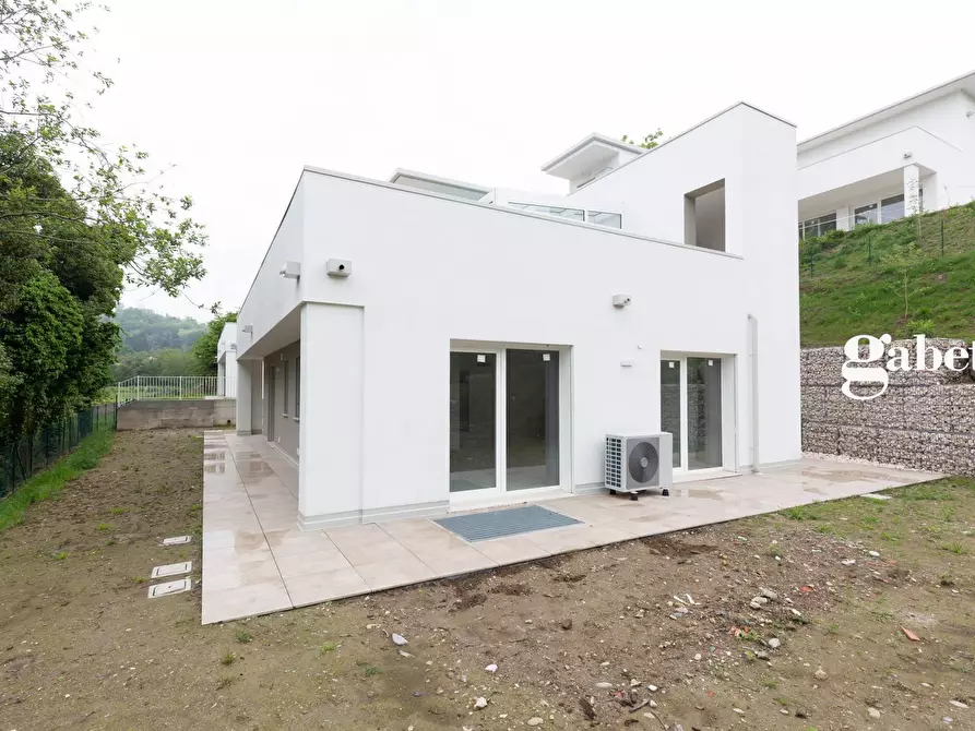 Immagine 44 di Villa in vendita  in VIA SAN PIETRO SNC a La Valletta Brianza