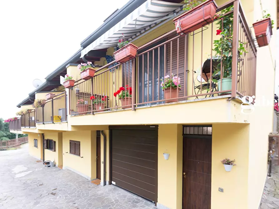 Immagine 3 di Villetta a schiera in vendita  in Vie Lecco 6 a Lomagna