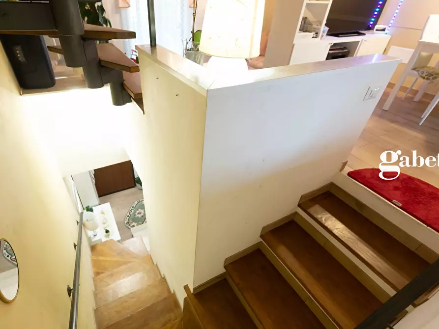 Immagine 5 di Villetta a schiera in vendita  in Vie Lecco 6 a Lomagna