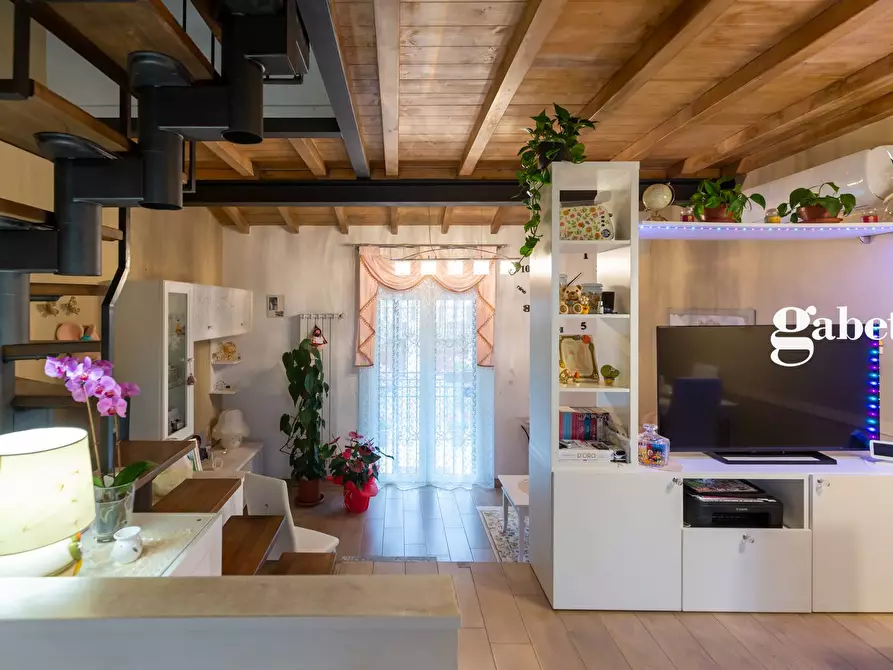 Immagine 6 di Villetta a schiera in vendita  in Vie Lecco 6 a Lomagna