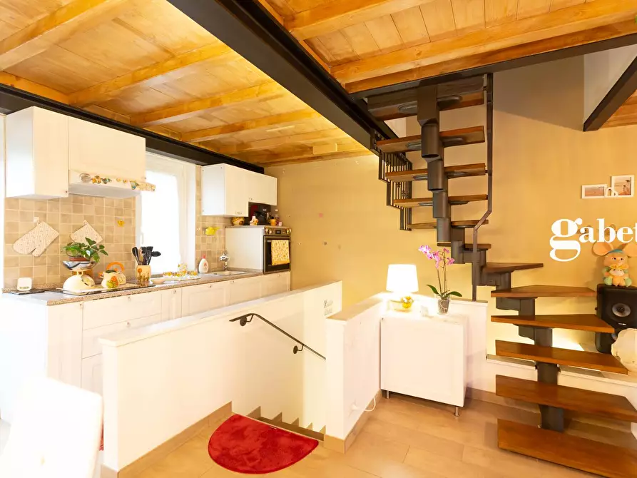 Immagine 12 di Villetta a schiera in vendita  in Vie Lecco 6 a Lomagna