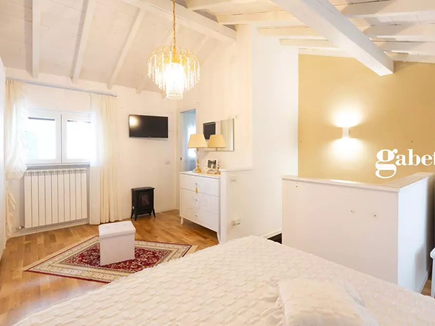 Immagine 21 di Villetta a schiera in vendita  in Vie Lecco 6 a Lomagna