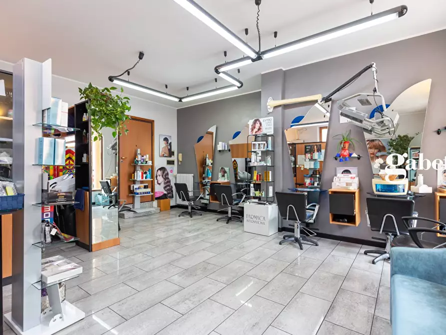 Immagine 11 di Attività commerciale in vendita  in Via Montello 5c a Bernareggio