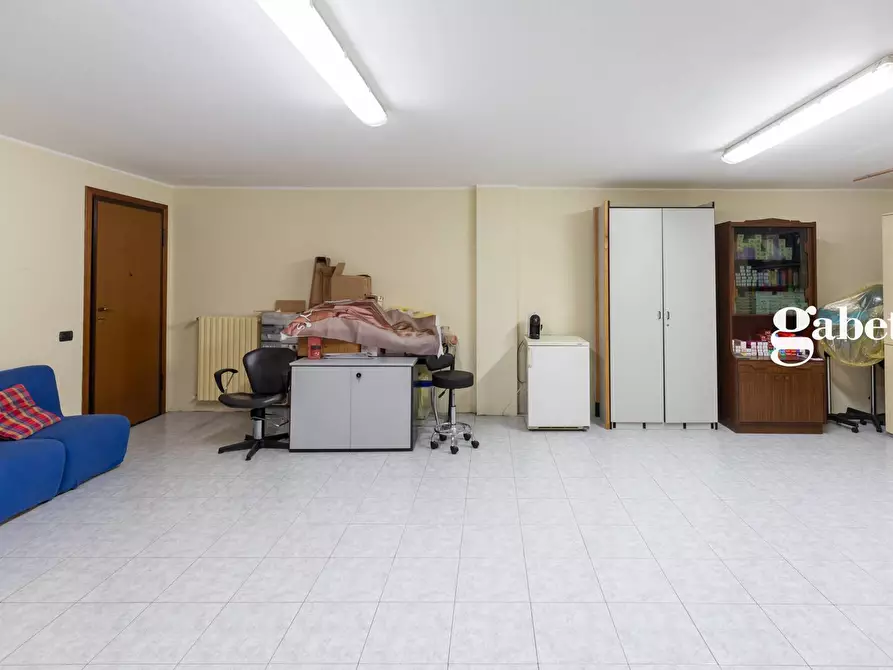 Immagine 14 di Attività commerciale in vendita  in Via Montello 5c a Bernareggio