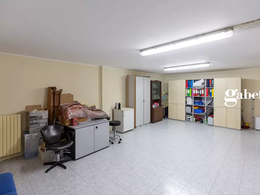 Immagine 16 di Attività commerciale in vendita  in Via Montello 5c a Bernareggio