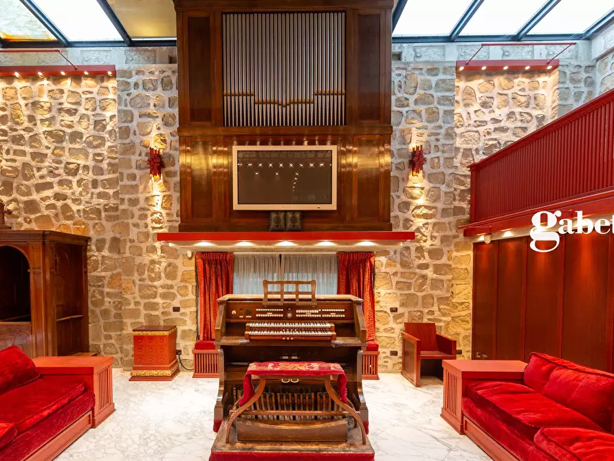 Immagine 10 di Villa in vendita  in Matteotti 8 a Vimercate