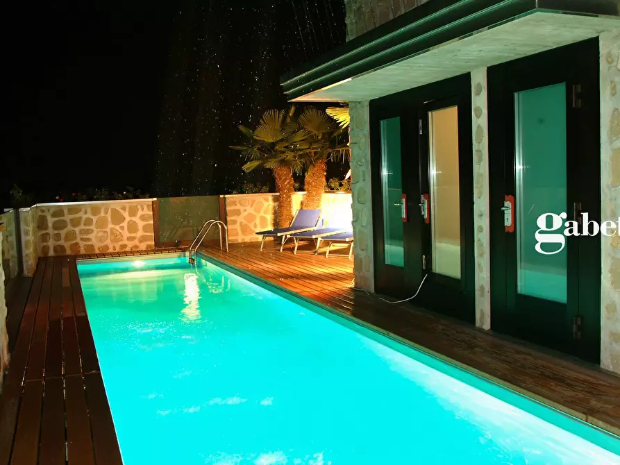 Immagine 33 di Villa in vendita  in Matteotti 8 a Vimercate