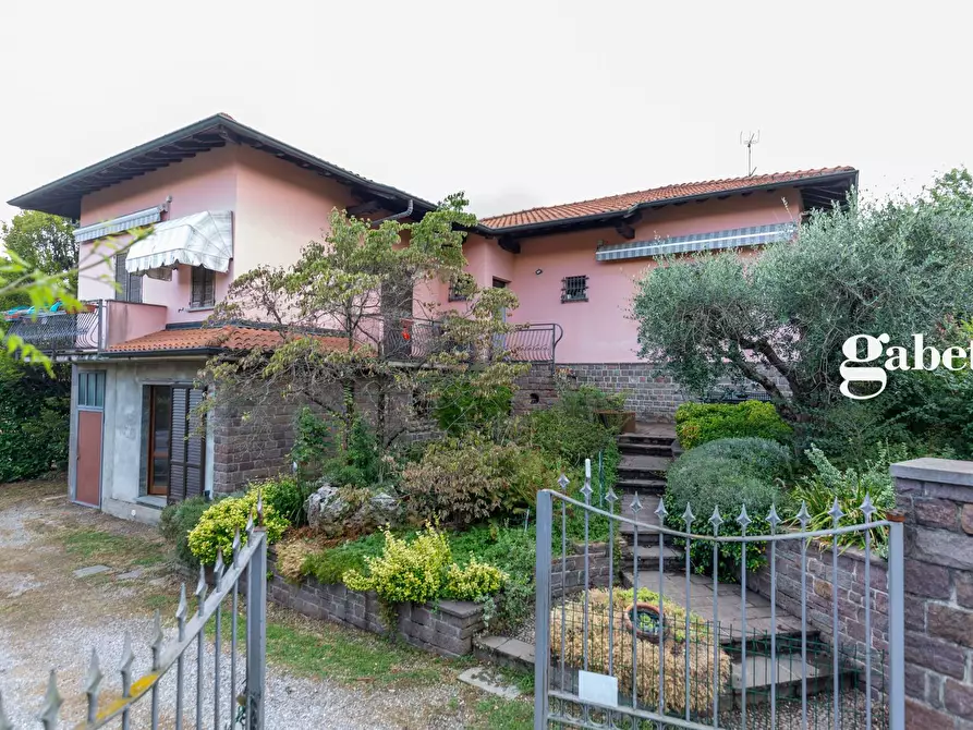 Immagine 5 di Villa in vendita  in Via Garibaldi 19 a Nibionno