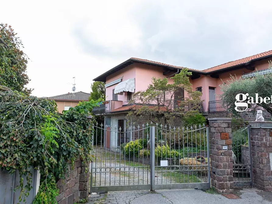 Immagine 3 di Villa in vendita  in Via Garibaldi 19 a Nibionno